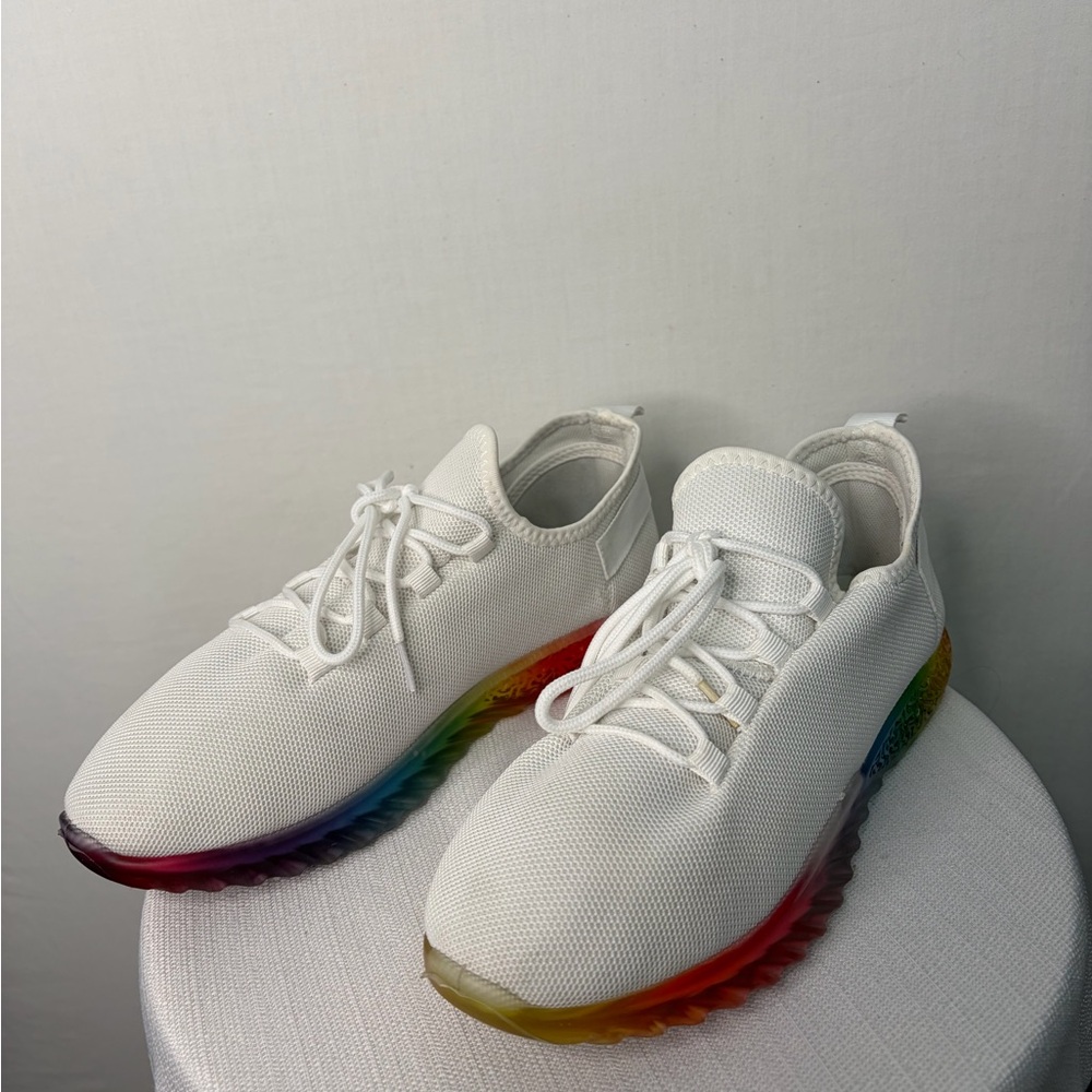 WANTED White Sneakers Rainbow Sole Lace-Up Shoes women’s Size 10 (B117)✨